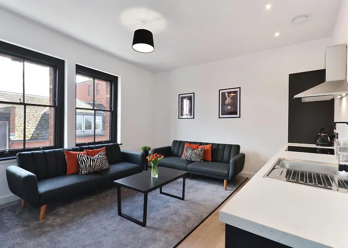 Apt 1, 15 West Street