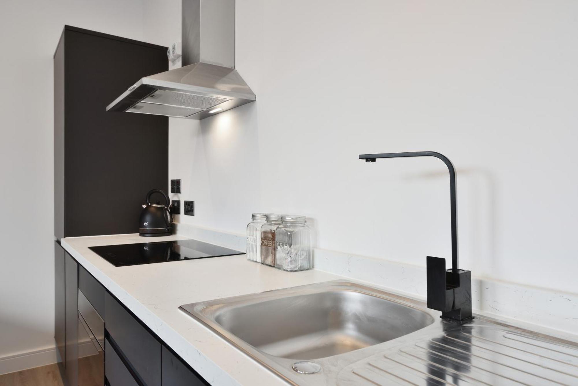1, 15 West Street Apartment